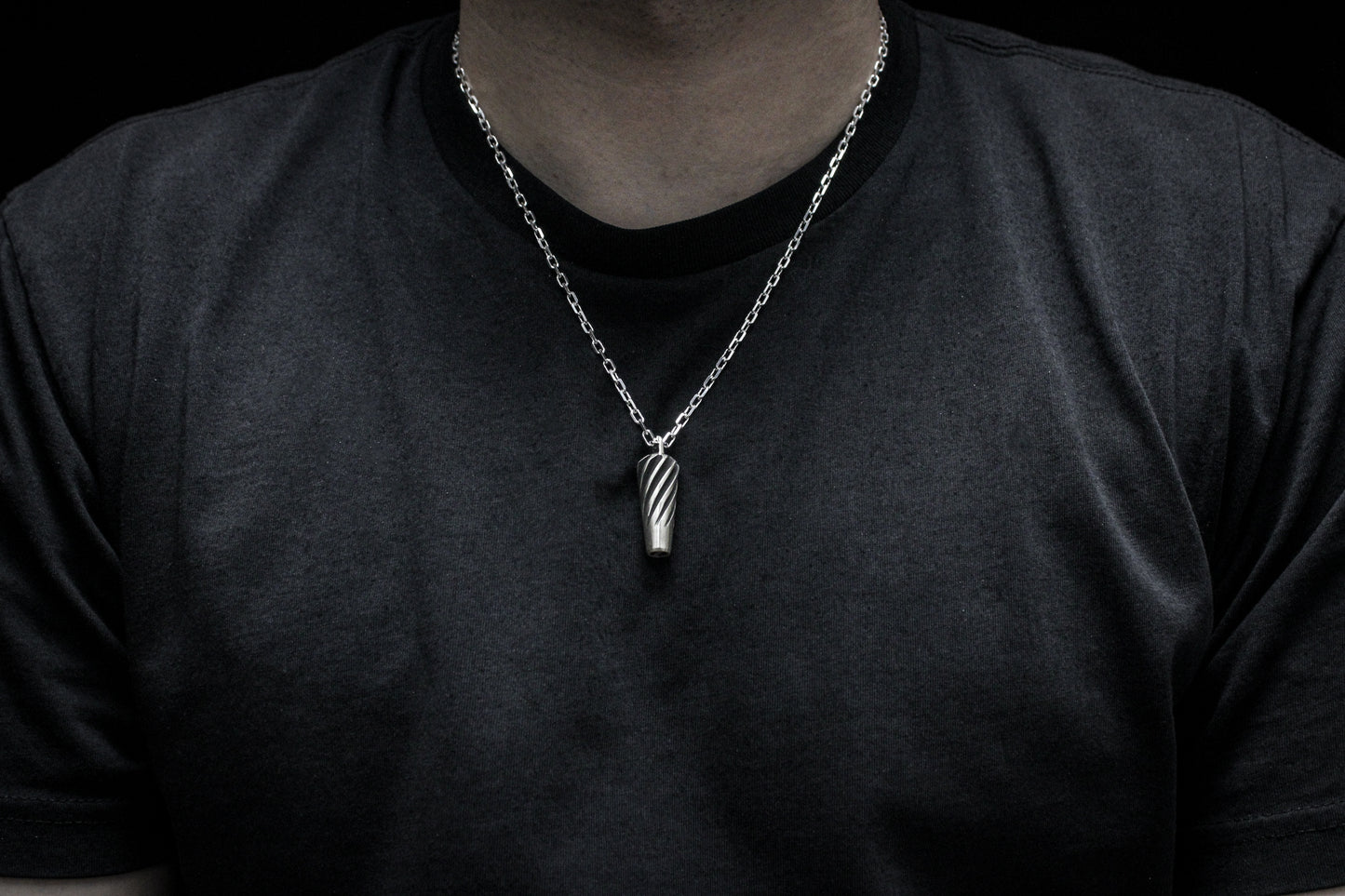 [TWO TONE] TAPERED GEAR PENDANT